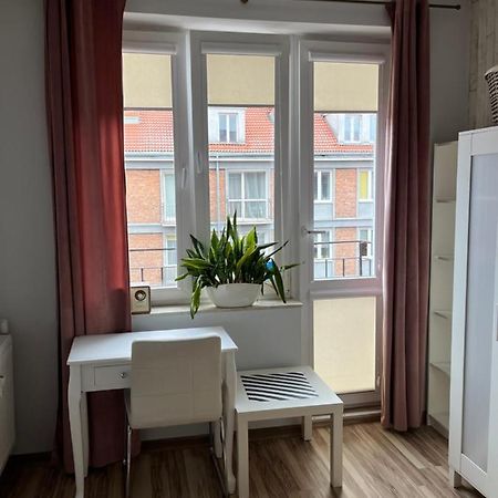 Centrum Apartament Гданск Екстериор снимка