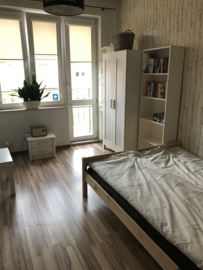 Centrum Apartament Гданск Екстериор снимка
